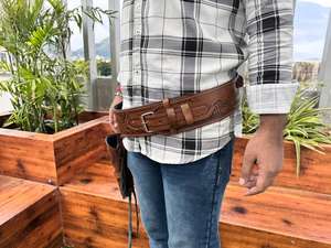 Étui de chasse Western Cowboy en cuir véritable fait à la main de qualité supérieure compatible avec bout ouvert une plate-forme avec ceintures réglables - Product Image 5