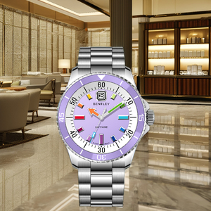 El reloj de cuero impermeable combina un estilo refinado y una función nocturna. - Product Image 2