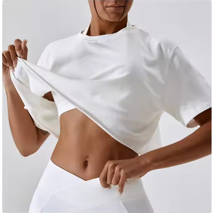 เสื้อครอปแขนสั้นสำหรับผู้หญิงเสื้อยืดกีฬาทรงหลวมสำหรับใส่เล่นโยคะฝึกเข้ายิมสั่งทำโลโก้ได้ตามต้องการ - Product Image 4