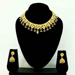 Venta al por mayor de collares de oro de 14K 18K 24K, conjunto de joyas de diseño floral tradicional, collares de moda chapados en oro de latón. - Product Image 2