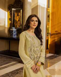 Designer de mariée Lehnga Choli pour la fête porter une broderie lourde Multi couleur mariage Lehenga Choli pour les femmes à la vente en gros 0180 - Product Image 1