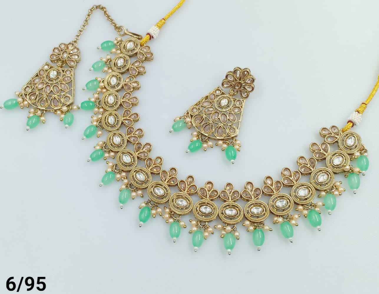 สีเขียว