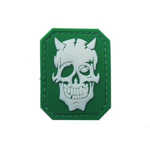 Fabricant de patchs en PVC cousus sur une marque personnalisée en relief Logo 3d pour vêtements Patch en PVC souple - Product Image 1