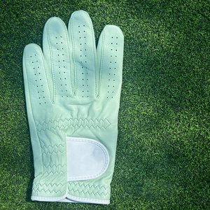 Gants de golf personnalisés en usine avec des gants en cuir véritable Cabretta durables poignées de couleur personnalisées pour la pêche sportive - Product Image 3