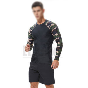 Los hombres usan protectores contra sarpullidos tela de compresión ligera OEM en blanco precio competitivo buena calidad superior sublimación impresa - Product Image 2