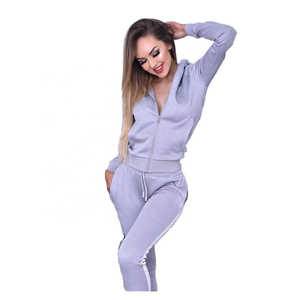 Conjunto Deportivo de Invierno para Mujer, Corte Ajustado, con Capucha, Top Corto, Bordado 3D, Estilo Urbano, Dos Piezas, 100% Algodón Orgánico, OEM - Product Image 4