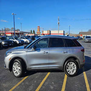 Lincoln Corsair 2024 en parfait état - Product Image 2