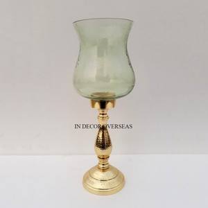 Support en métal de qualité supérieure plaqué or de haute qualité et verre transparent fabriqué à l'ouragan de concepteur unique pour la décoration de mariage - Product Image 1