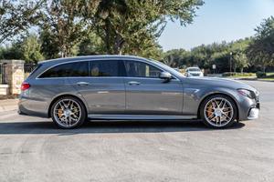 Mercedes-AMG E63 S Wagon 2018 Usado Premium, Motor V8 Twin-Turbo de 603 hp - Product Image 2