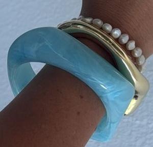 Premium Waterproof Resin Transparent Bangle Shimmer Molding Bracelet Trendy Women Jewelry Sets Custom Colors Custom Logo - Product Image 2