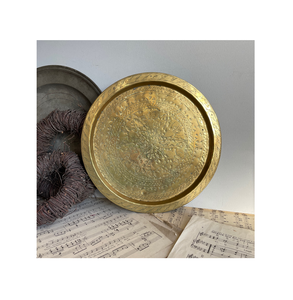 Assiette de chargeur en laiton aspect designer avec revêtement doré poli fait à la main 6 pièces assiette de chargeur décor table à manger à vendre - Product Image 6