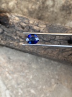 Pierre taillée de forme ovale en saphir diffus naturel certifié avec des pierres précieuses en vrac de qualité supérieure pour la fabrication de bijoux 1.99 carats