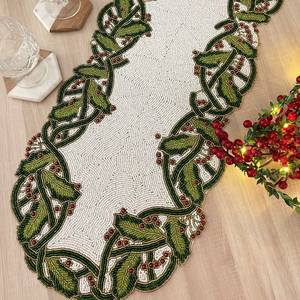 Camino de mesa con cuentas de diseño de bayas de acebo de Navidad hecho a mano elegante decoración de mesa de comedor de vacaciones - Product Image 2