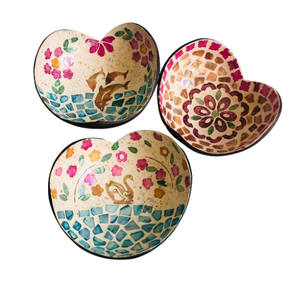 Fabrication d'usine Hawaii Noix De Coco Smoothie Bol Coeur Forme Perle Incrustation Pour Les Fêtes Ou La Restauration Pas Cher Prix De Gros - Product Image 4