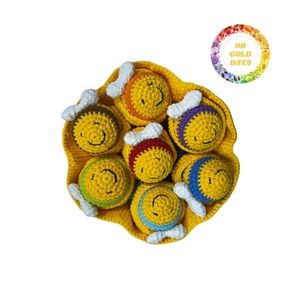 Poupée en feutre de laine douce ornement en peluche personnalisable fait à la main idéal pour les célébrations et les cadeaux - Product Image 3