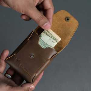 ไม่ใช่. กระเป๋าใส่บัตรเครดิตแบบมินิมอลทำมือ 96 ชิ้น (สีน้ำตาลสวยงาม ใส่บัตรได้ 12-15 ใบ) - Product Image 6