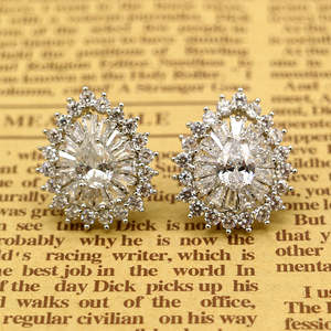 Orecchini a perno a goccia multiforme color argento con ametista taglio a pera autentica e diamante, motivo floreale, in oro rosa, per matrimoni - Product Image 2