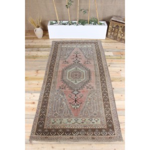 Tapis turc vintage écologique à franges 4,3x8,7 pieds, patchwork vert et marron, en laine avec envers en latex - Product Image 1