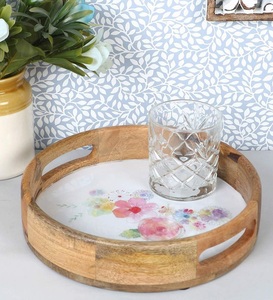 Bandeja de madera redonda con diseño impreso de flores, bandeja de servicio de madera hecha a mano con mango, utensilios de cocina decorativos de madera sólida - Product Image 4