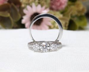 Bague de fiançailles classique de luxe en moissanite taillée de 1,55 ct, ensemble de bagues de mariage en or blanc massif 14 carats pour femme, cadeau d'anniversaire - Product Image 3