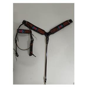 Juego de Cabezada y Pechera Ecuestre de Cuero Genuino, Duradero y Personalizable, Diseño Floral con Cuentas, Hecho a Mano - Product Image 1