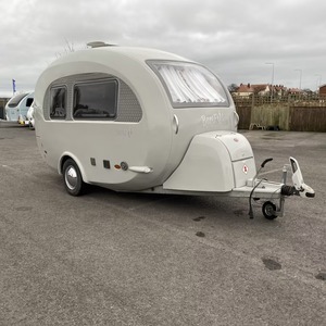 Achetez une nouvelle caravane de camping BareFoot Teardrop légère en alliage d'aluminium, pour 4 personnes, caravane de voyage moderne, charge utile maximale de 1001-2000 kg - Product Image 3