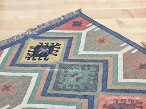 Alfombra Kilim Hecha a Mano con Diseño Geométrico, Tejido Plano de Lana, Rectangular, para Sala de Estar, con Base de Yute y Acrílico - Product Image 4