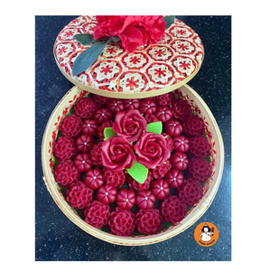 Panier de pique-nique en bambou tissé à la main vintage PREMIUM - Panier cadeau en rotin naturel avec couvercle multicolore pour le camping en plein air - Product Image 1