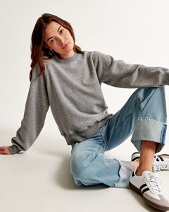 เสื้อสเวตเตอร์แบบสวมหัวของผู้หญิงผ้าฝ้าย100% ดีไซน์แบบเกาหลีมีโลโก้ด้านหน้าแขนยาวสำหรับซักในฤดูหนาวได้ง่าย - Product Image 2