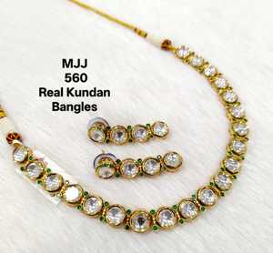 Conjunto de collar de novia Kundan exclusivo para bodas diseños seleccionados a mano a medida para boutiques étnicas ahora disponible a precio de exportación - Product Image 3