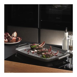 กระทะย่างอะลูมิเนียมเคลือบกันติด AMBIZIOSA ขนาด 28x28 ซม. สีดำและสีเทาหิน รุ่น WL7915LGRTG สำหรับกระทะย่าง Tognana - Product Image 2