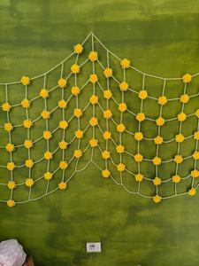 Dupatta de perlas florales amarillas hechas a mano | Estola nupcial Haldi Mehndi | Capa de velo de boda | Bufanda Odhni de flores para novia y ropa de fiesta - Product Image 2