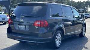 Routan SEL SUV 2012 d'occasion en excellent état avec moteur turbo, sièges en cuir, conduite à gauche, navigation - Product Image 5