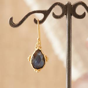 Nouvelle Arrivée Luxe Haut de Gamme Boucles d'Oreilles en Argent Sterling Massif 925, Style Indien, avec Pierre Précieuse Labradorite Taille Poire Sertie en Bezel, Plaqué Or, pour Soirée - Product Image 4