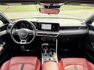 Kia K5 GT-Line FWD 2024 Usado en Buen Estado - Product Image 5