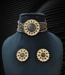 Magnifiques ensembles ras du cou Hydro Beads pour femmes parfaits pour les occasions festives, ensemble de mariage de luxe de qualité supérieure différentes couleurs - Product Image 4