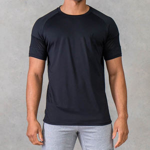 Vente en gros de vêtements de sport T-shirt musculaire flexible évacuant l'humidité T-shirts de sport sans couture à ourlet dégagé T-shirt de sport pour hommes avec fente - Product Image 5