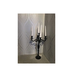 Pièce maîtresse de table de mariage indienne faite à la main Candélabre le moins cher Bougeoir fini noir Bougie Menorah disponible - Product Image 1