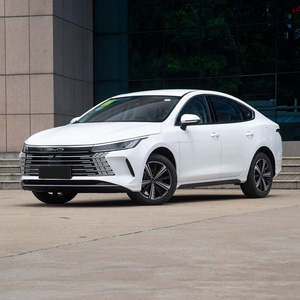 2025 Auto 05 Plug-in Hybrid Car EV Electric New Energy Vehicles all in perfect condition ready to be ship out - Product Image 4