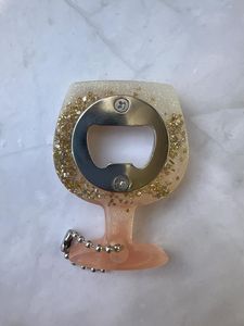 Ouvre-bouteille en résine et en métal fait à la main, adapté aux mariages rustiques, aux fêtes décontractées ou aux célébrations quotidiennes à la maison - Product Image 6