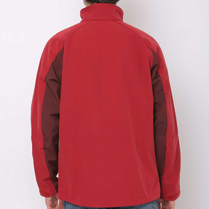 Chaqueta de caparazón blando personalizable de etiqueta privada con patrón de letras y cuello levantado de alta calidad profesional al mejor precio con estilo para hombre - Product Image 2