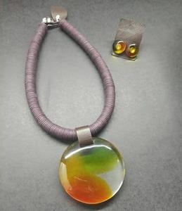 Colgante de resina epoxi Accesorios de joyería más populares Productos Joyero Colgante Collares Conjuntos de joyería Accesorios de joyería de boda - Product Image 1