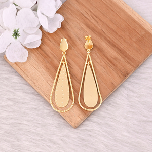 Pendientes Largos de Latón Chapado en Oro Estilo Bohemio para Mujer, Regalo Elegante para Bodas, Compromisos, Fiestas y Aniversarios - Product Image 4