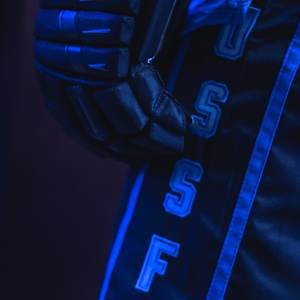 Maillots de hockey sur glace à sublimation personnalisables Logos d'équipe Couleurs Noms des joueurs-Personnalisé 100% Polyester Vêtements de sport unisexe pour adultes - Product Image 3