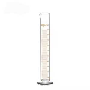 Cylindre de mesure de laboratoire de 2000ml en verre borosilicate résistant à la chaleur et gradué pour une mesure précise du volume - Product Image 1