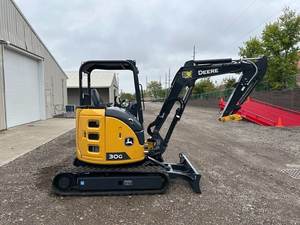 John Deere รถขุดตีนตะขาบไฮดรอลิกขุดดิน - Product Image 2