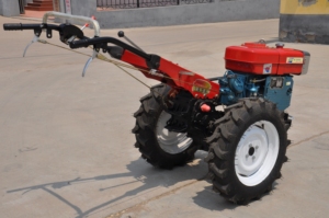 ZUBR 8HP-24HP utiliser motoculteur rotatif/<span class=keywords><strong>tondeuse</strong></span> rotative/<span class=keywords><strong>remorque</strong></span>/motoculteur de charrue <span class=keywords><strong>tracteur</strong></span> de marche <span class=keywords><strong>pour</strong></span> la ferme - Product Image 2