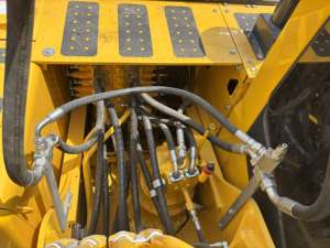 Pelle hydraulique sur chenilles Komatsu PC210LC d'occasion | Moteur d'origine | Haute efficacité | Modèle 2022 | Boîte de vitesse moteur | Stock prêt - Product Image 5