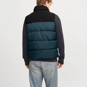 Chaquetas Acolchadas para Hombre con Tela Resistente, Calidez Térmica, Múltiples Bolsillos de Almacenamiento y Cómodas para Actividades al Aire Libre - Product Image 3