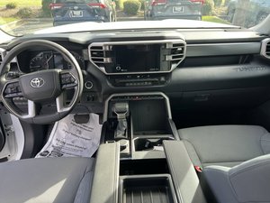 Toyota Tundra SR5 Twin Turbo 4WD d'occasion propre 2024 - Product Image 5